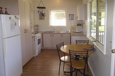 Whispering Pines - Holiday Home - Accommodation Coffs Harbour 3