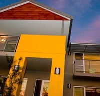Champion Lakes Accommodation Waterside - Accommodation Coffs Harbour