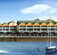 Quality Suites Crest Mandurah - Accommodation Coffs Harbour