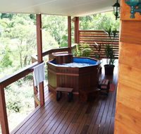 Ravensbourne Escape Holiday Cottages - Accommodation Coffs Harbour