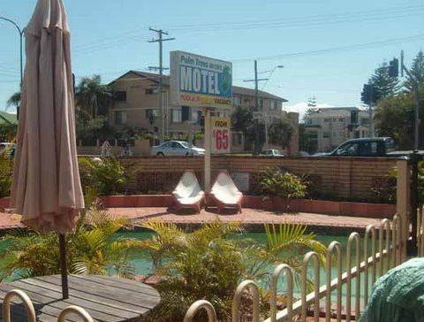 Palm Trees Motel - Accommodation Coffs Harbour 1