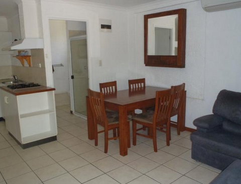 Beachside Holiday Units - Accommodation Coffs Harbour 3