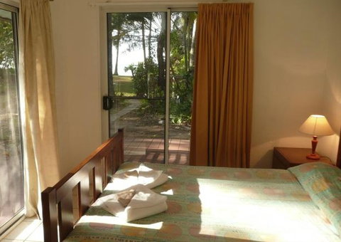 Beachside Holiday Units - Accommodation Coffs Harbour 4