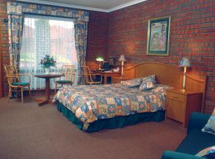 Sovereign Park Motor Inn - Accommodation Coffs Harbour 0