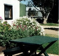 Dunalan Host Farm Cottage - Accommodation Coffs Harbour