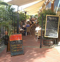 Centrepoint Motel - Accommodation Coffs Harbour 2