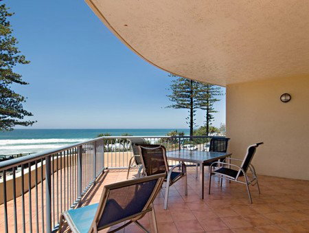 Coolum Baywatch Resort - Accommodation Coffs Harbour 0