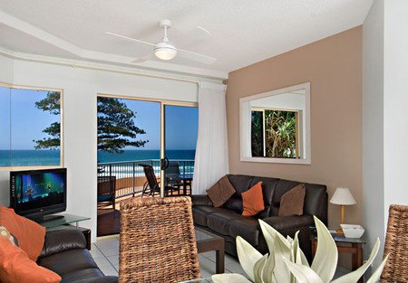Coolum Baywatch Resort - Accommodation Coffs Harbour 2
