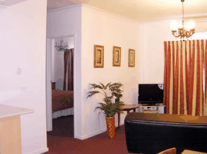 The Commodore Motor Inn - Accommodation Coffs Harbour 1