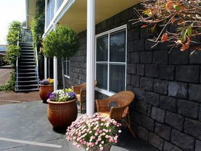 Central Motel Port Fairy - Accommodation Coffs Harbour 2