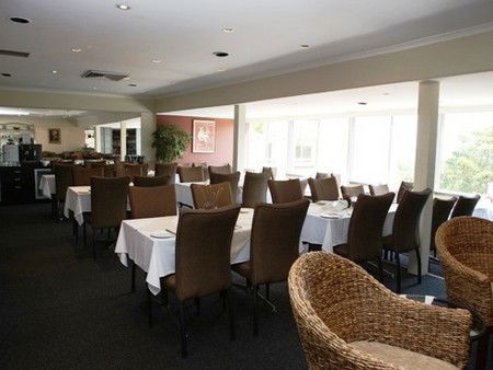 Best Western Twin Towers Inn - Accommodation Coffs Harbour 2