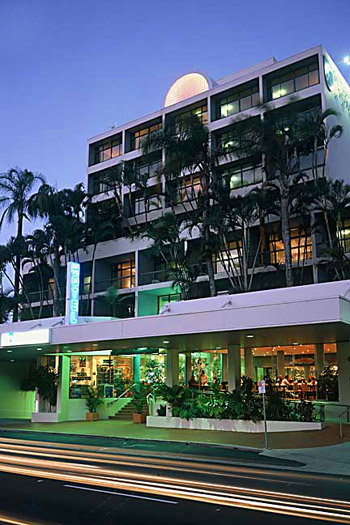 Cairns Sunshine Tower Hotel - Accommodation Coffs Harbour 0