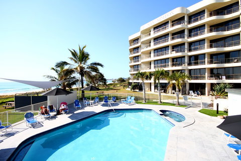 San Simeon Beachfront Apartments - Accommodation Coffs Harbour 0