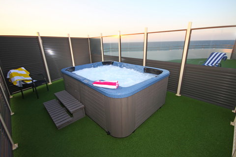 San Simeon Beachfront Apartments - Accommodation Coffs Harbour 4