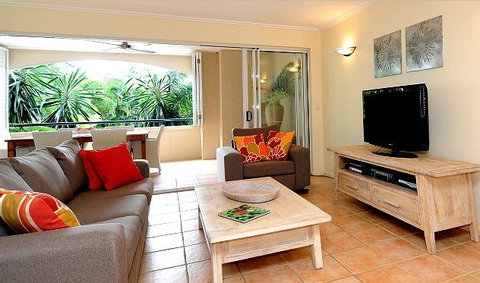 Cayman Villas Port Douglas - Accommodation Coffs Harbour 1