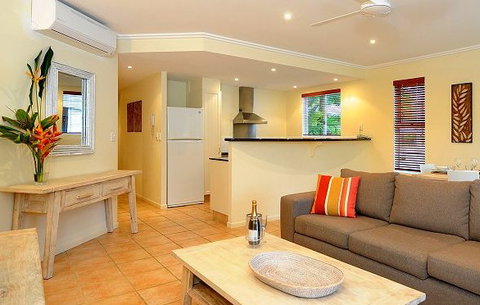 Cayman Villas Port Douglas - Accommodation Coffs Harbour 3