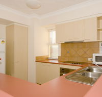 San Mateo on Broadbeach - Accommodation Coffs Harbour