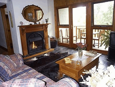 Studio Cottages Romantic Hideaway - Accommodation Coffs Harbour 3