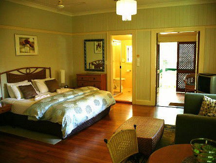 Teneriffe QLD Accommodation Coffs Harbour