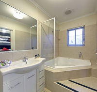 Comfort Inn And Suites Georgian Albury - Accommodation Coffs Harbour