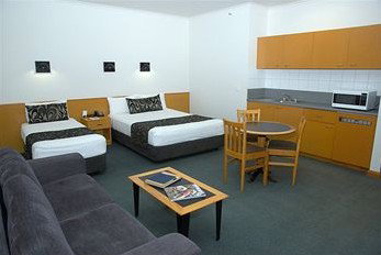 Darwin Central Hotel - Accommodation Coffs Harbour 2
