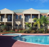 Country Comfort Inter City Perth Hotel  Apartments - Accommodation Coffs Harbour