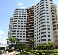 Meriton Apartments - Accommodation Coffs Harbour