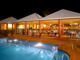 Reef Resort - Accommodation Coffs Harbour 0