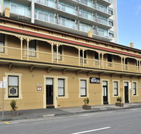 Hotel Tivoli - Accommodation Coffs Harbour
