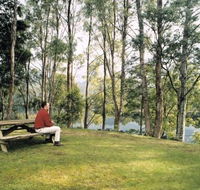 Tullah Lakeside Chalet - Accommodation Coffs Harbour