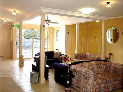 Boutique Motel Sefton House - Accommodation Coffs Harbour 4
