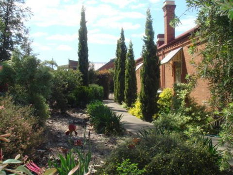 Boutique Motel Sefton House - Accommodation Coffs Harbour 5