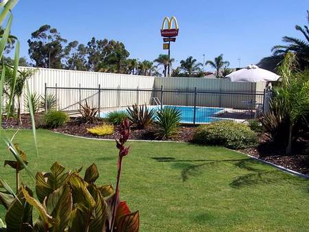 Renmark Motor Inn - Accommodation Coffs Harbour 3