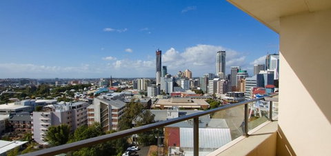 Summit Apartments Hotel - Accommodation Coffs Harbour 3