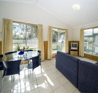 Swan Lake Holiday Park - Accommodation Coffs Harbour