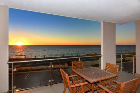 Bunbury Seaview Apartments - Accommodation Coffs Harbour 2