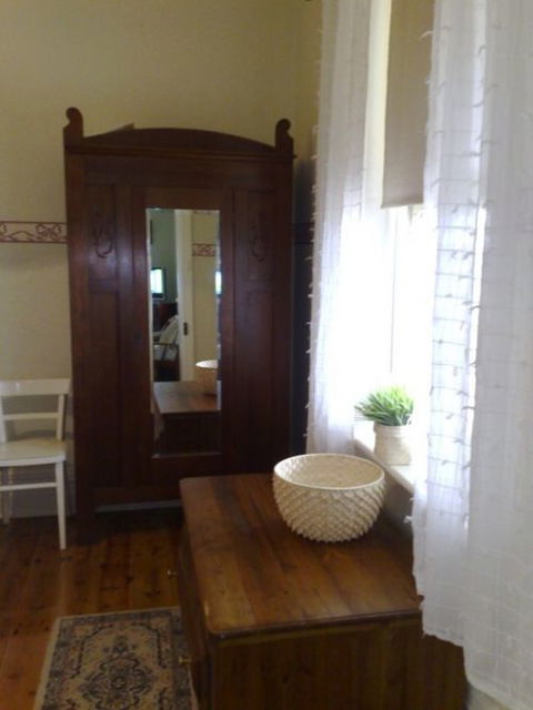 Charlie Bates Cottage - Accommodation Coffs Harbour 8