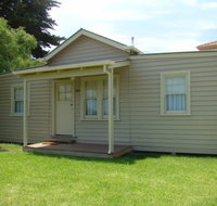 George Cottage - Accommodation Coffs Harbour