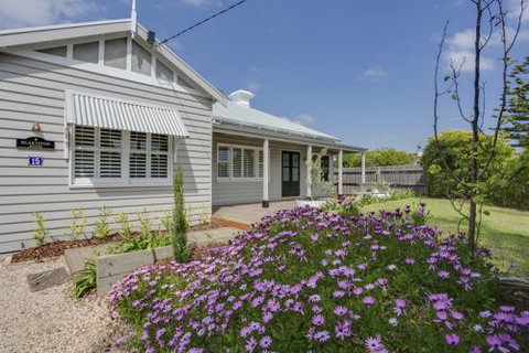 Blakiston House - Accommodation Coffs Harbour 0
