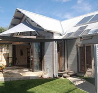 The Treehouse - Accommodation Coffs Harbour