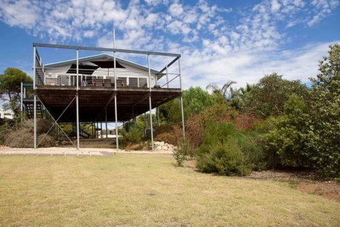 Coral Sands Luxury Beach House - Accommodation Coffs Harbour 7
