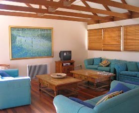 Kent Gardens Holiday House - Accommodation Coffs Harbour 0
