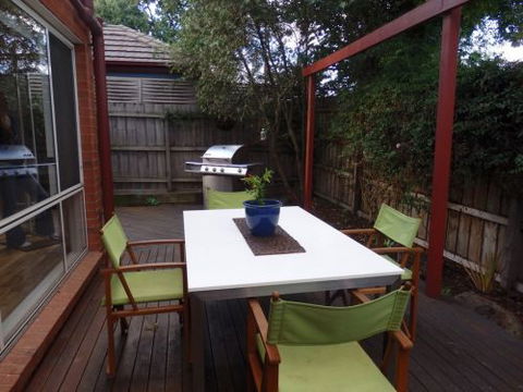 CENTREPOINT UNITS - HEIDELBERG - Accommodation Coffs Harbour 0
