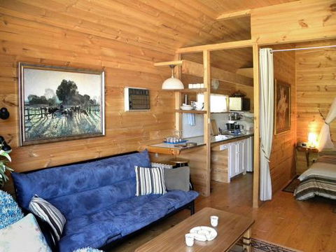 Huon Charm Waterfront Cottages - Accommodation Coffs Harbour 1