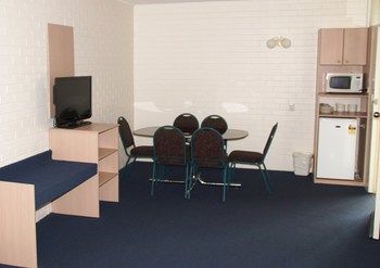 Econo Lodge Tamworth - Accommodation Coffs Harbour 81