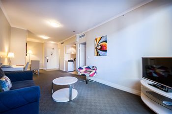 Seasons Harbour Plaza - Accommodation Coffs Harbour 3