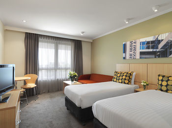 Travelodge Macquarie North Ryde Hotel - Accommodation Coffs Harbour 1