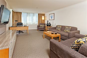Radisson Hotel & Suites Sydney - Accommodation Coffs Harbour 11