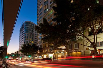 Radisson Hotel & Suites Sydney - Accommodation Coffs Harbour 15