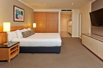 Radisson Hotel & Suites Sydney - Accommodation Coffs Harbour 17